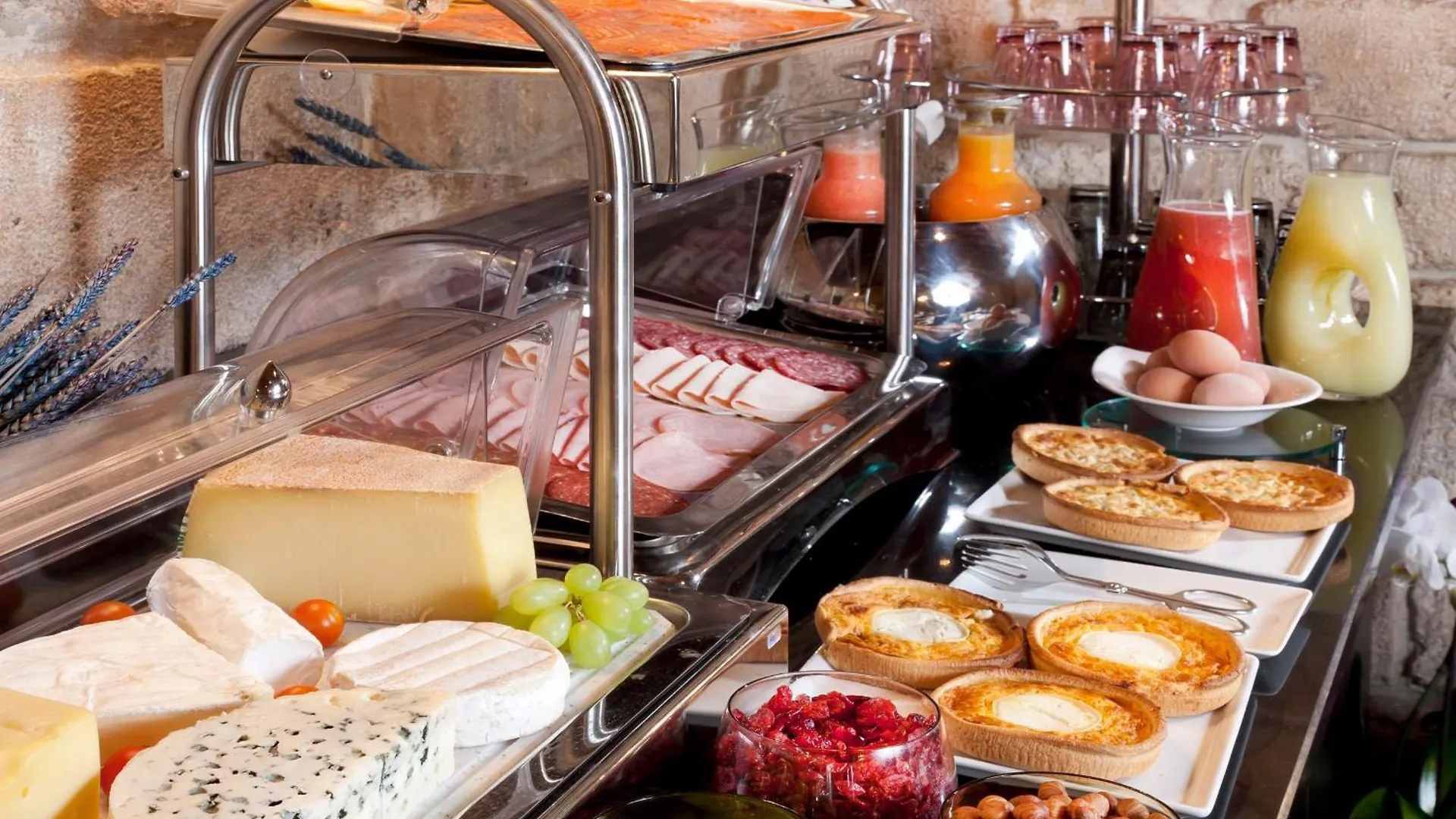 Hotel Grand Saint Michel 4*