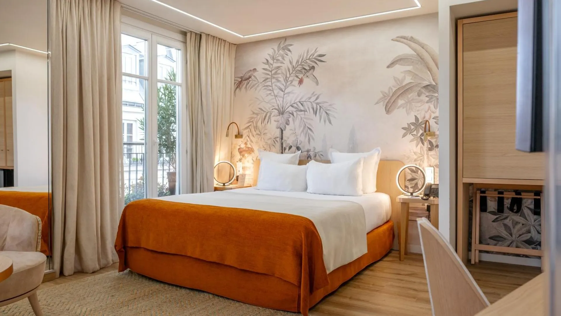 Hotel Grand Saint Michel 4*