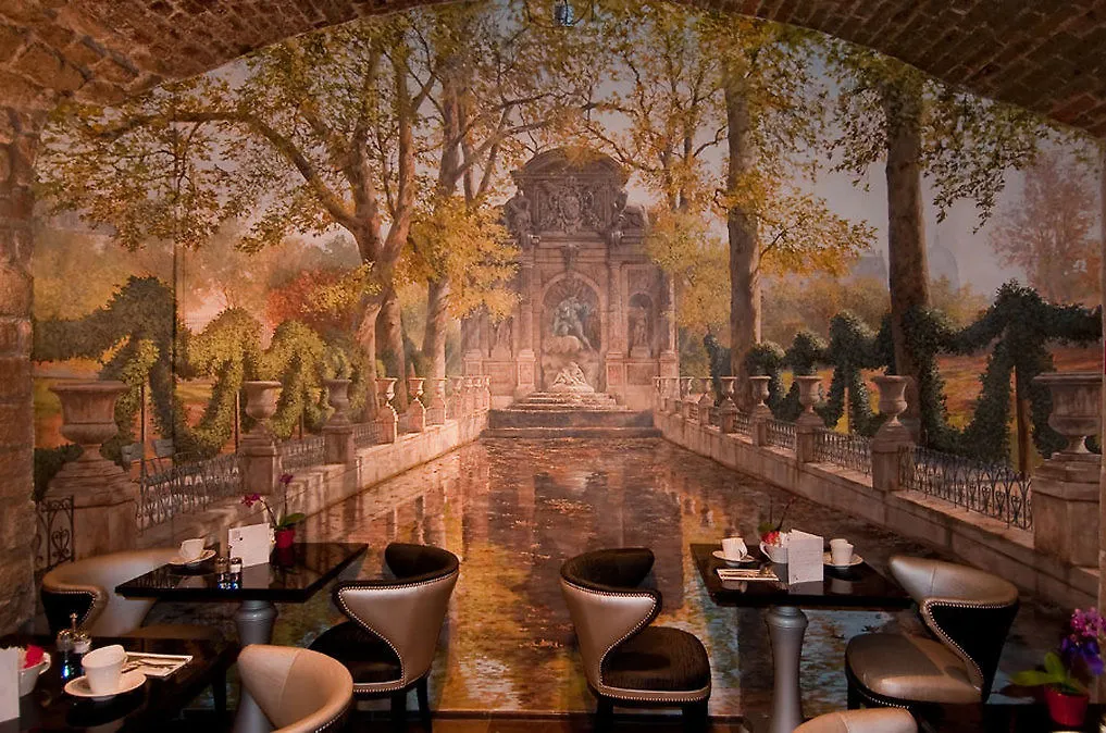 Hotel Grand Saint Michel París